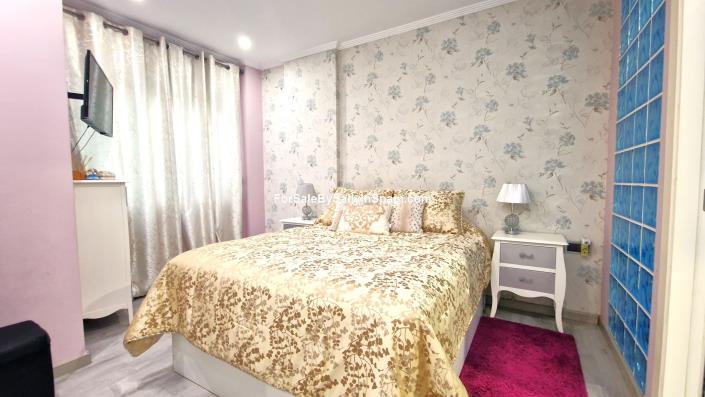 Image No.37-5 Bed Townhouse for sale