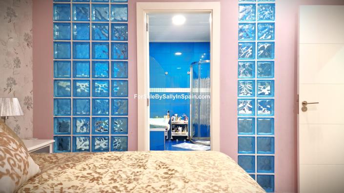 Image No.39-5 Bed Townhouse for sale