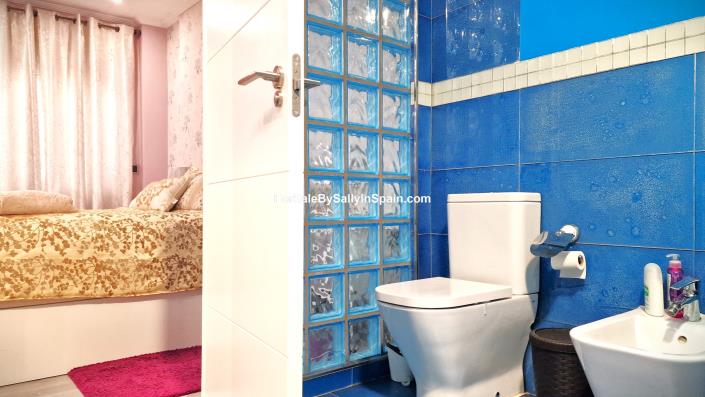 Image No.42-5 Bed Townhouse for sale