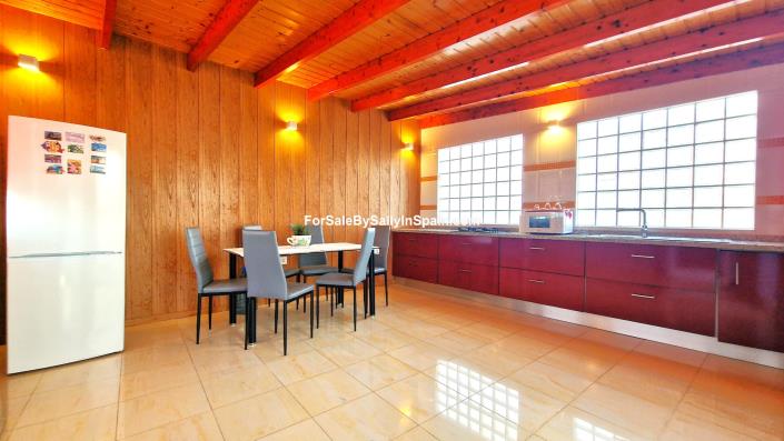 Image No.53-5 Bed Townhouse for sale