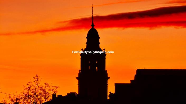 Image No.8-5 Bed Townhouse for sale