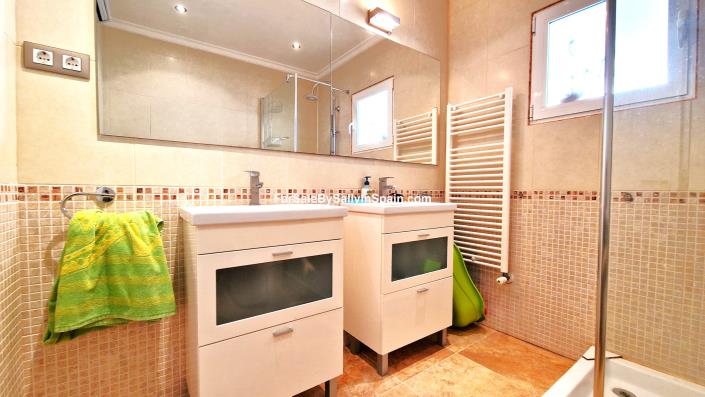 Image No.28-4 Bed Villa for sale