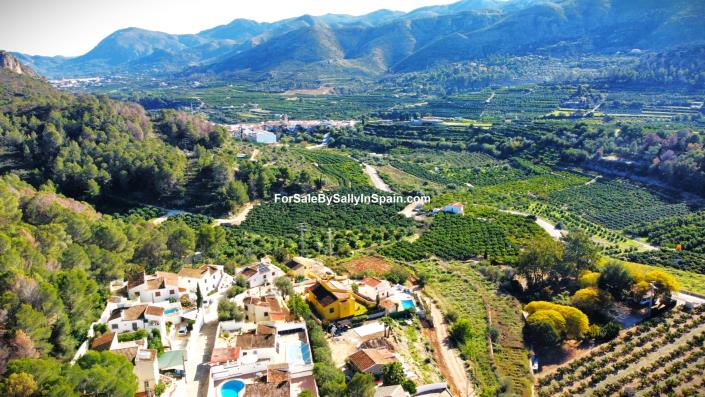 Image No.4-4 Bed Villa for sale