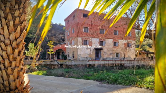 Image No.12-8 Bed Finca for sale