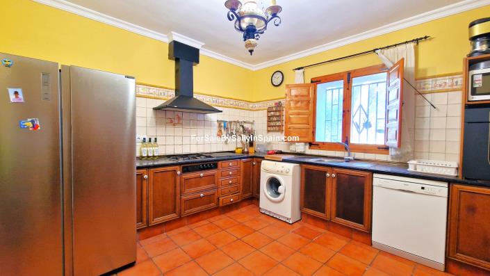 Image No.29-8 Bed Finca for sale