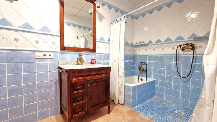 Image No.49-8 Bed Finca for sale