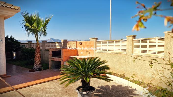Image No.10-6 Bed Villa for sale