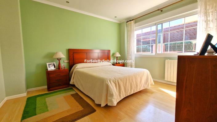 Image No.29-6 Bed Villa for sale