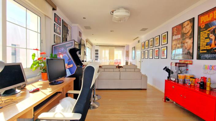 Image No.53-6 Bed Villa for sale