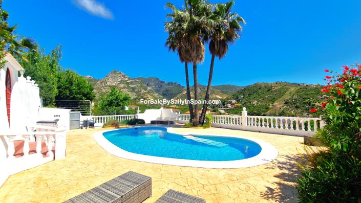 Image No.54-5 Bed Villa for sale