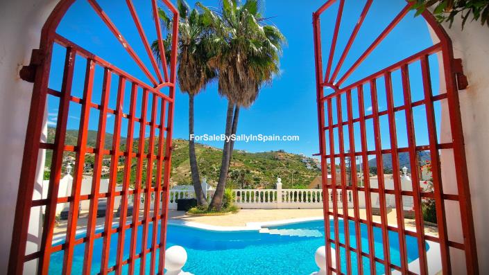 Image No.8-5 Bed Villa for sale