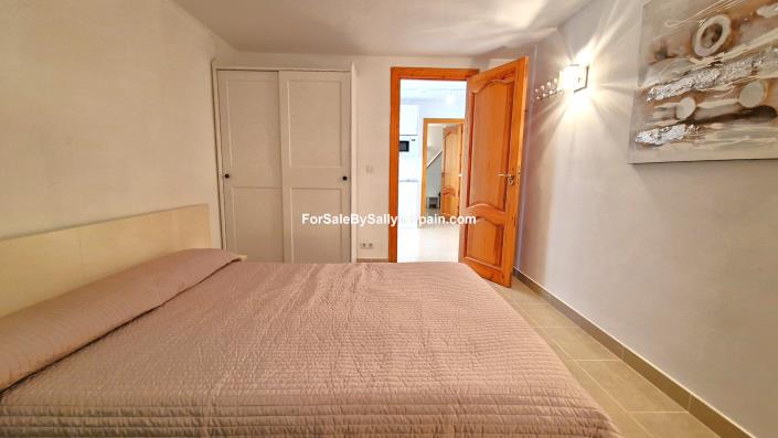 Image No.50-5 Bed Villa for sale