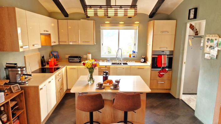 Image No.25-5 Bed Villa for sale