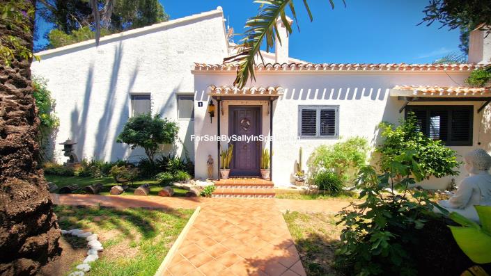 Image No.28-4 Bed Villa for sale