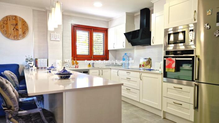 Image No.36-4 Bed Villa for sale