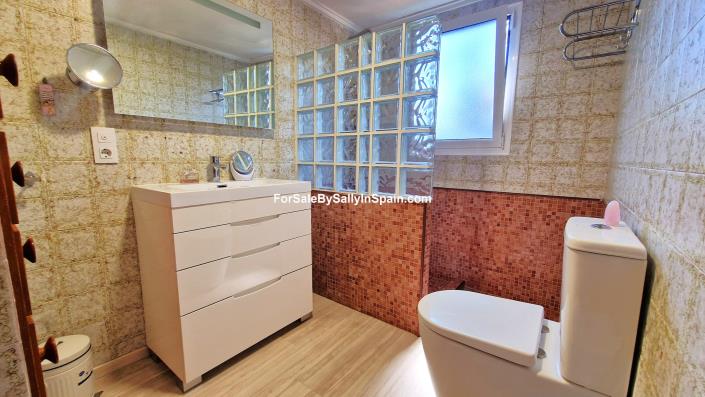 Image No.42-4 Bed Villa for sale