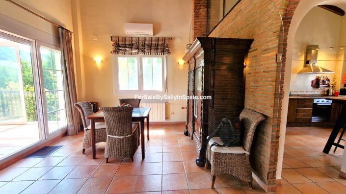 Image No.23-4 Bed Chalet for sale