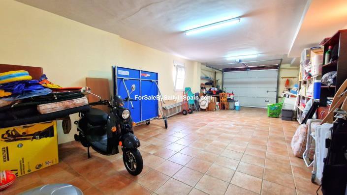 Image No.46-4 Bed Chalet for sale