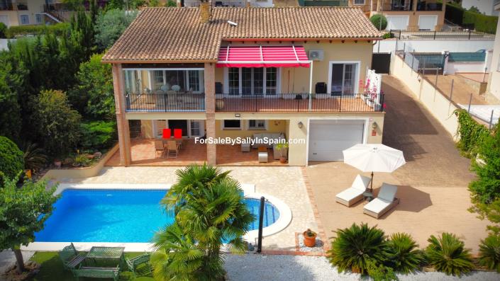 Image No.16-4 Bed Chalet for sale