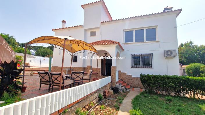 Image No.55-5 Bed Villa for sale