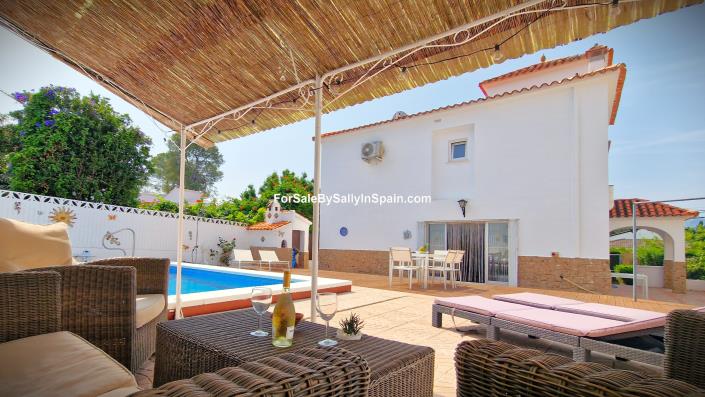 Image No.6-5 Bed Villa for sale