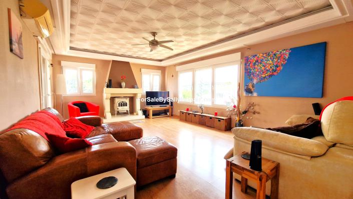 Image No.32-5 Bed Villa for sale