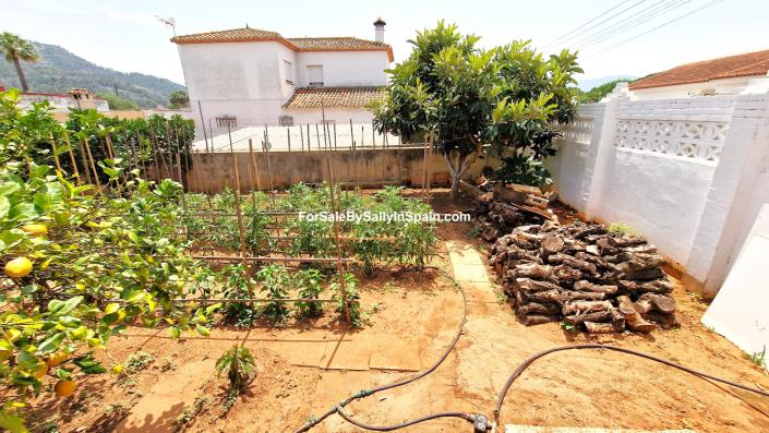 Image No.57-4 Bed Villa for sale