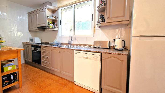 Image No.27-5 Bed Villa for sale