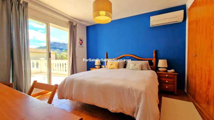 Image No.30-5 Bed Villa for sale