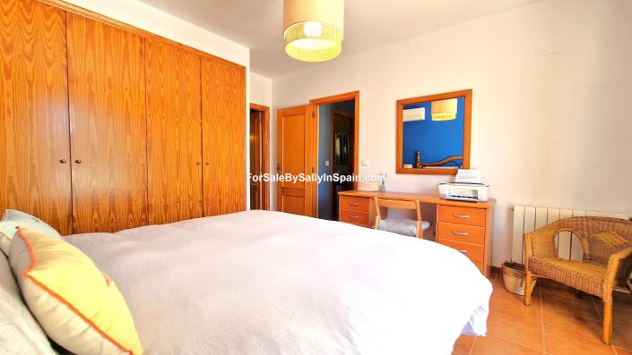 Image No.33-5 Bed Villa for sale