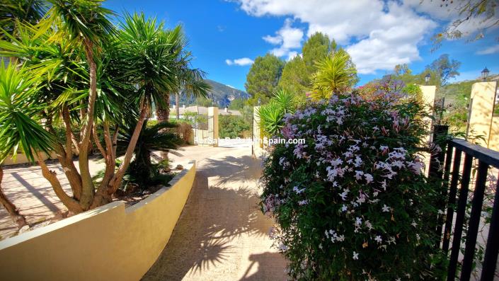 Image No.52-5 Bed Villa for sale