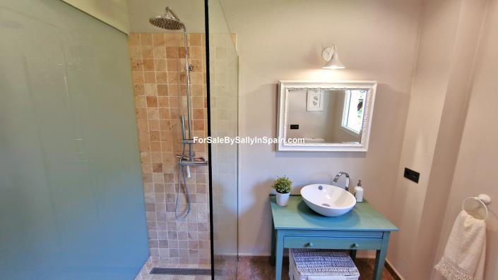 Image No.38-3 Bed Villa for sale