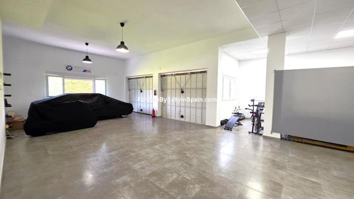 Image No.53-3 Bed Villa for sale