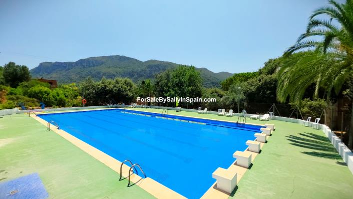 Image No.50-4 Bed Townhouse for sale