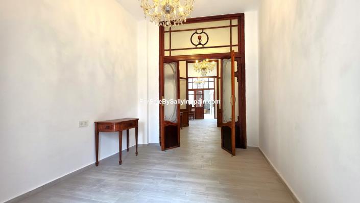 Image No.7-5 Bed Townhouse for sale