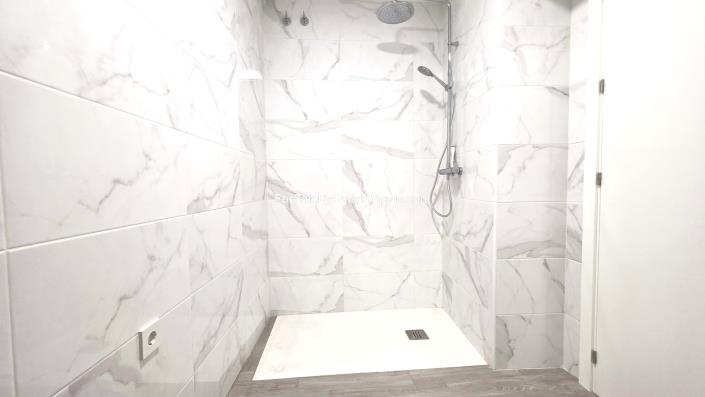 Image No.41-5 Bed Townhouse for sale