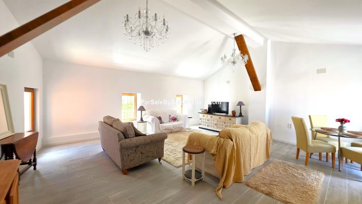 Image No.49-5 Bed Townhouse for sale