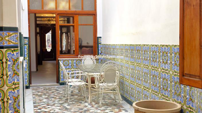 Image No.22-5 Bed Townhouse for sale