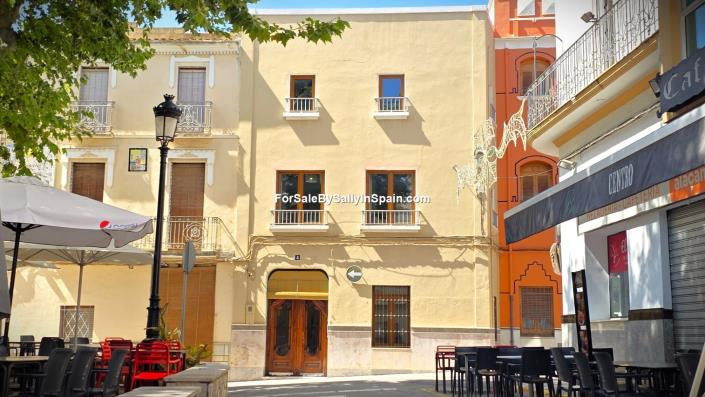 Image No.6-5 Bed Townhouse for sale