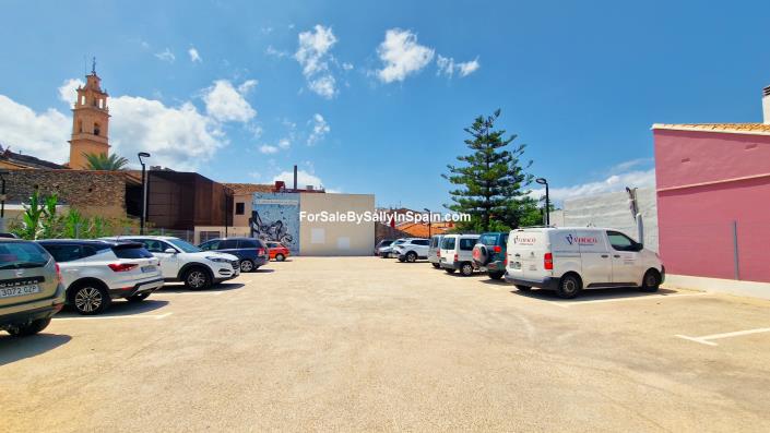 Image No.54-5 Bed Townhouse for sale