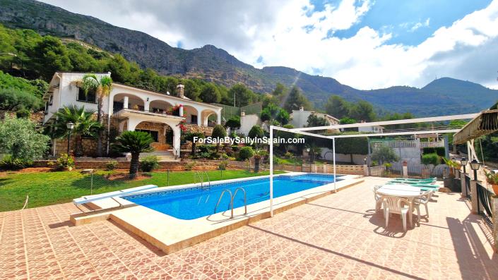 Image No.17-6 Bed Villa for sale
