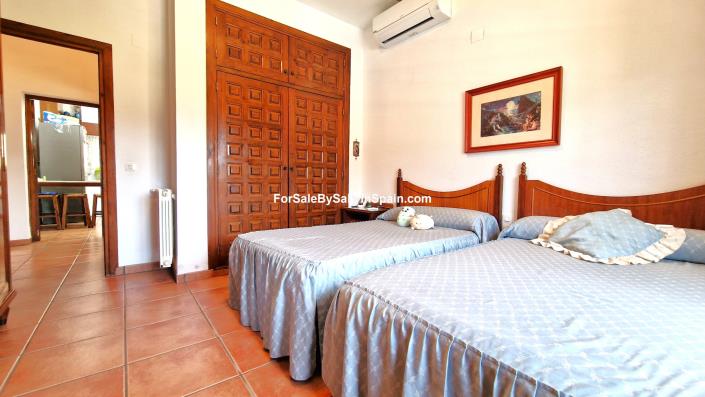 Image No.27-6 Bed Villa for sale