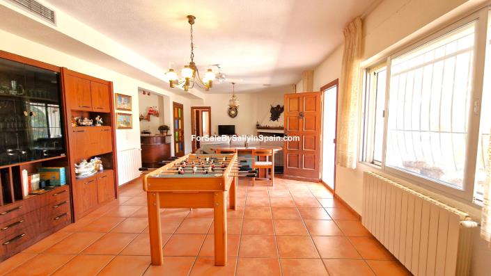 Image No.31-6 Bed Villa for sale