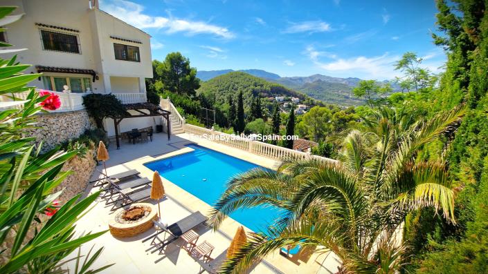 Image No.7-6 Bed Villa for sale