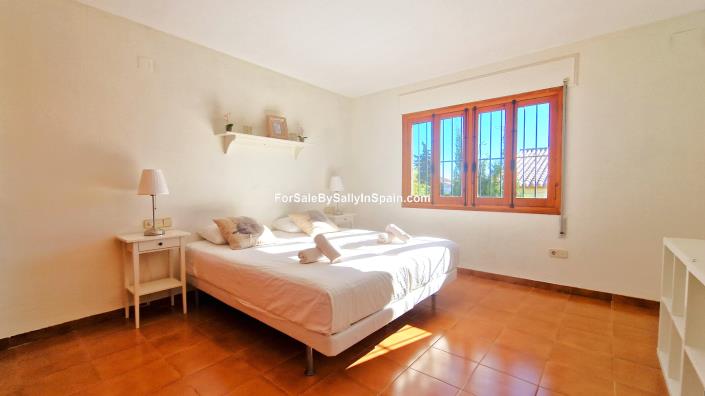 Image No.34-6 Bed Villa for sale