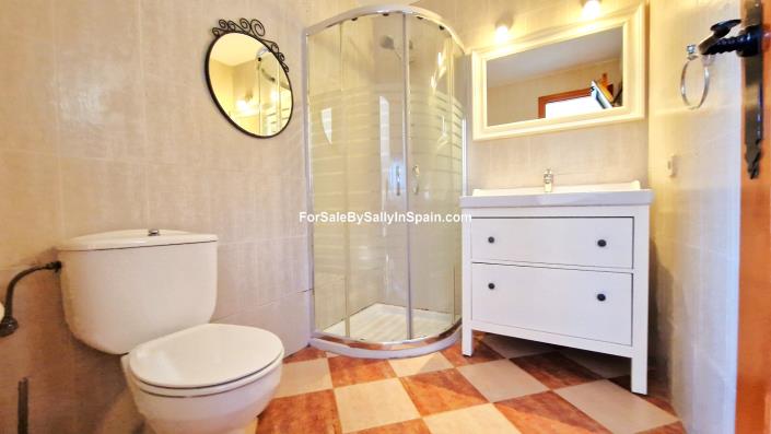 Image No.44-6 Bed Villa for sale