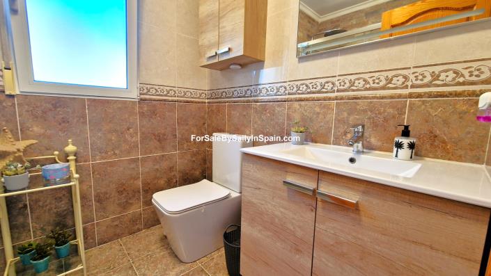 Image No.27-5 Bed Villa for sale