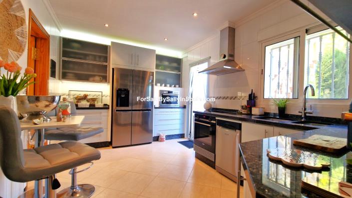 Image No.43-5 Bed Villa for sale