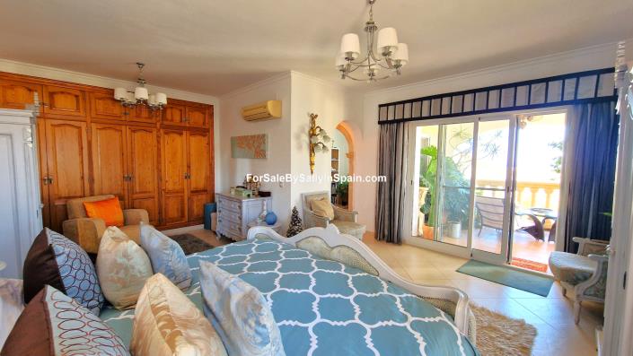 Image No.47-5 Bed Villa for sale