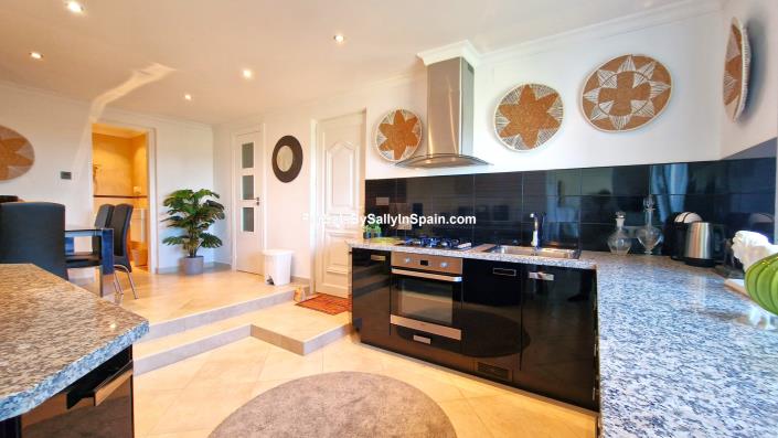 Image No.53-5 Bed Villa for sale